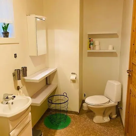 Apartment Praktisk Med Gratis Parkering Sentralt Tromso