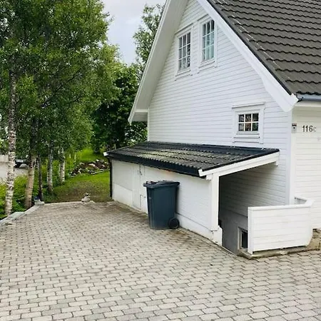 Praktisk Med Gratis Parkering Sentralt Appartement Tromsø